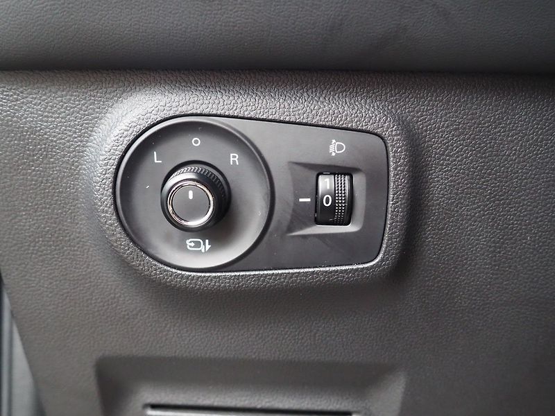 MG ZS (2023) ICE 1.0T-GDI, Luxury, AT - fotka 20 z 38