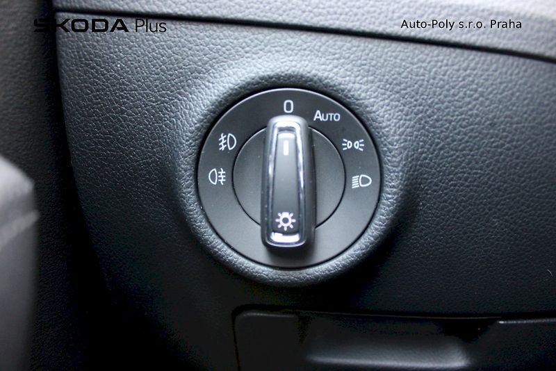Škoda Superb (2023) 2.0 TDI 110 kW Style Plus - fotka 10 z 25