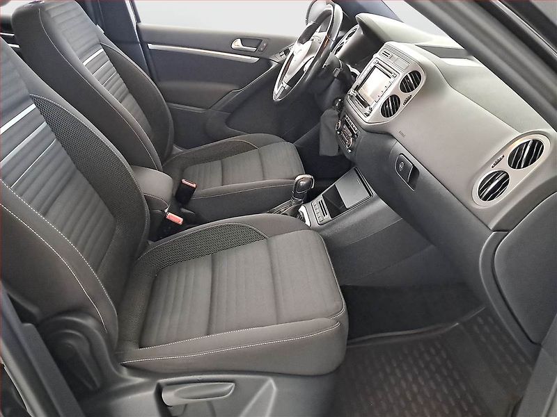 Volkswagen Tiguan (2015) 2.0 TDI, 4X4, Automat, Navi - fotka 9 z 17