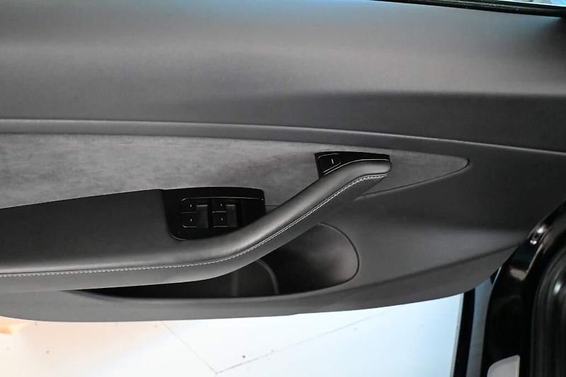Tesla Model 3 (2019) RWD LED Kamera Range Plus 229 - fotka 14 z 33