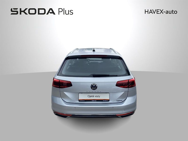 Volkswagen Passat (2020) Variant 2.0 TDI DSG 4Motion - fotka 34 z 34