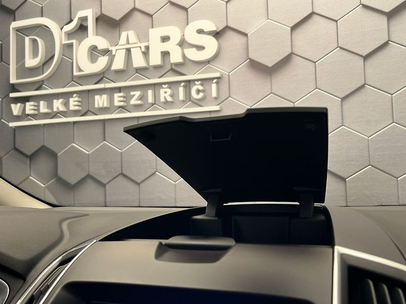 Ford Galaxy 2.5 HEV TITANIUM 7 míst - fotka 25 z 71
