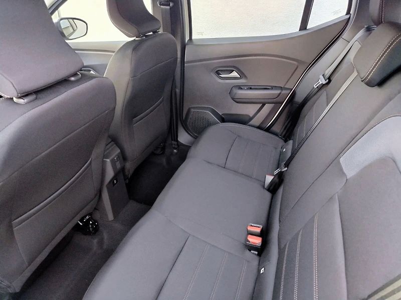 Dacia Sandero (2026) Stepway Expression ECO-G 120 - fotka 8 z 11