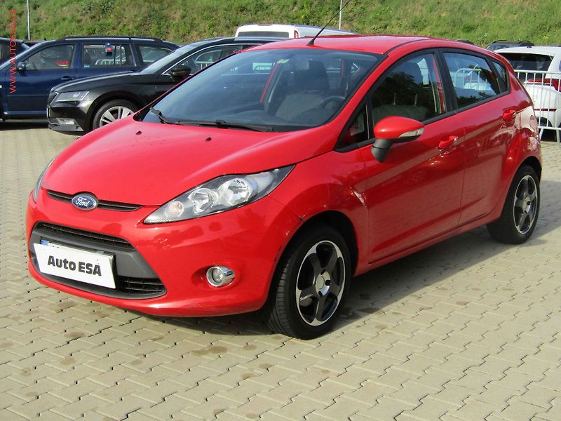 Ford Fiesta (2011) 1.4i, 1.maj,ČR, AC, park. - fotka 3 z 16