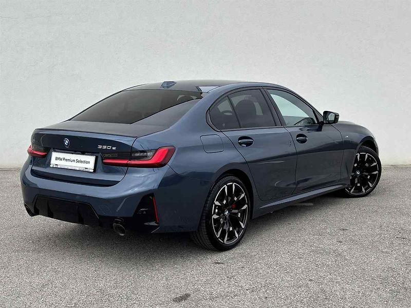 BMW Řada 3 - fotka 2 z 10