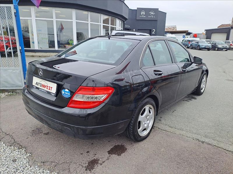 Mercedes-Benz Třídy C 200 CDI - fotka 3 z 15