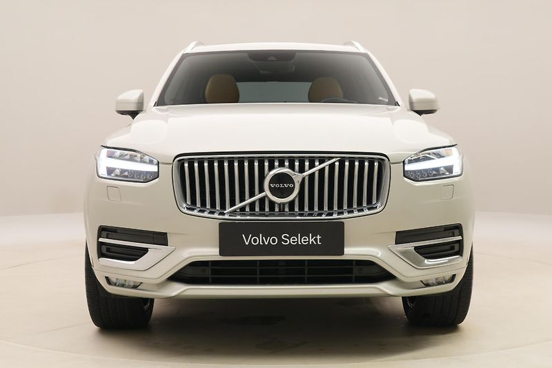 Volvo XC90 B6 AWD INSCRIPTION AUT CZ 7m - fotka 16 z 55