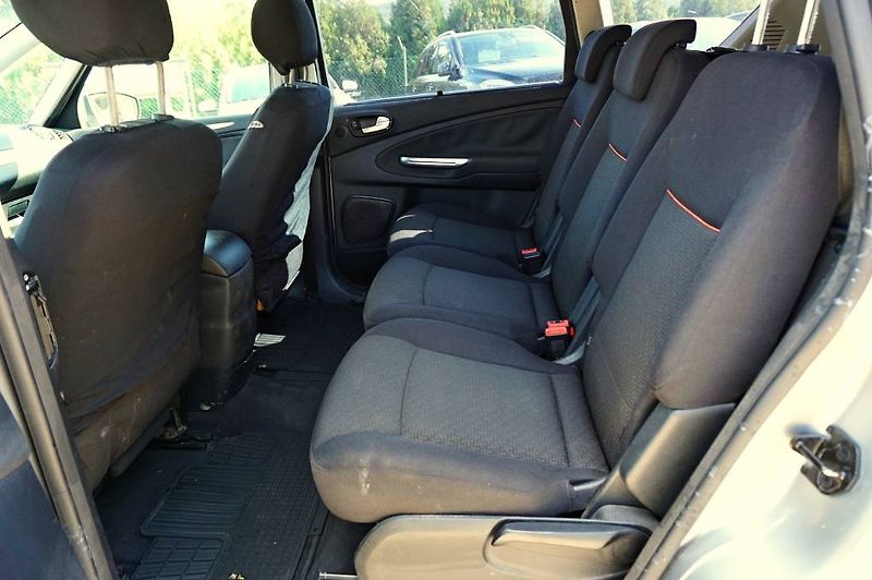 Ford S-MAX (2006) 1,8 TDCI 92 kW - fotka 17 z 26