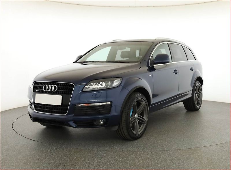 Audi Q7 (2009) S-Line 4.2 FSI , 4X4, Automat - fotka 2 z 17
