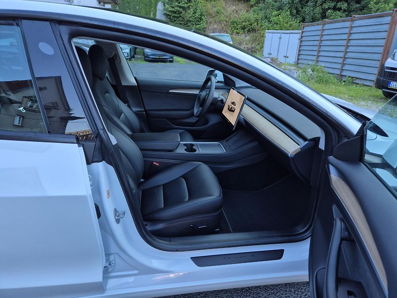 Tesla Model 3 LONG RANGE DUAL MOTOR TZ  95% - fotka 16 z 48