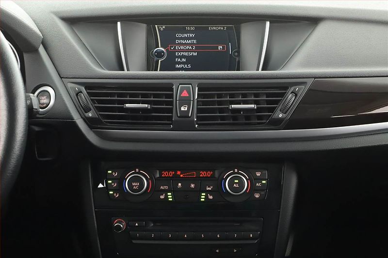 BMW X1 (2015) xDrive18d, 4X4, Automat - fotka 10 z 17