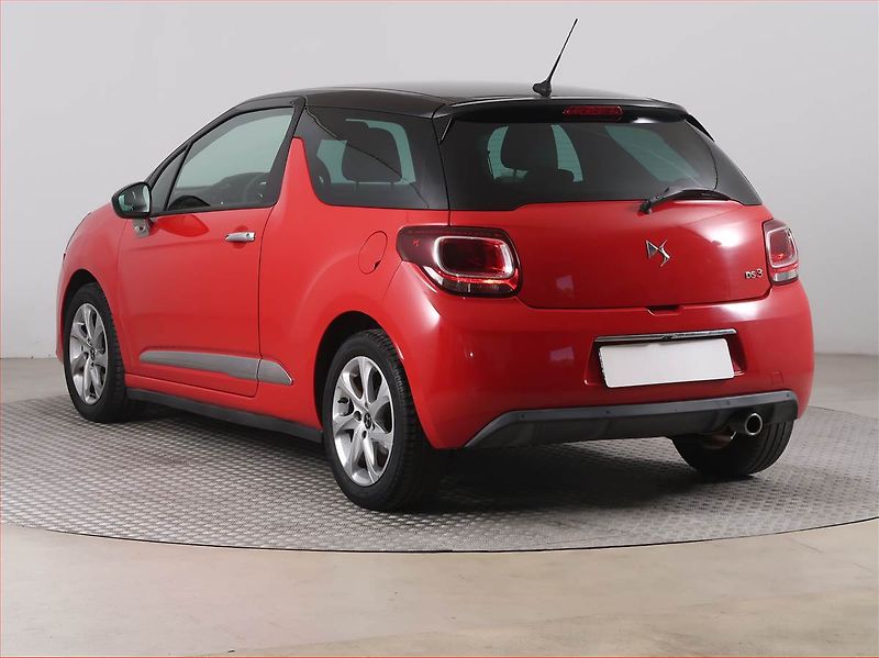 Citroën DS3 (2016) 1.2 PureTech, Automat, Navi - fotka 4 z 16