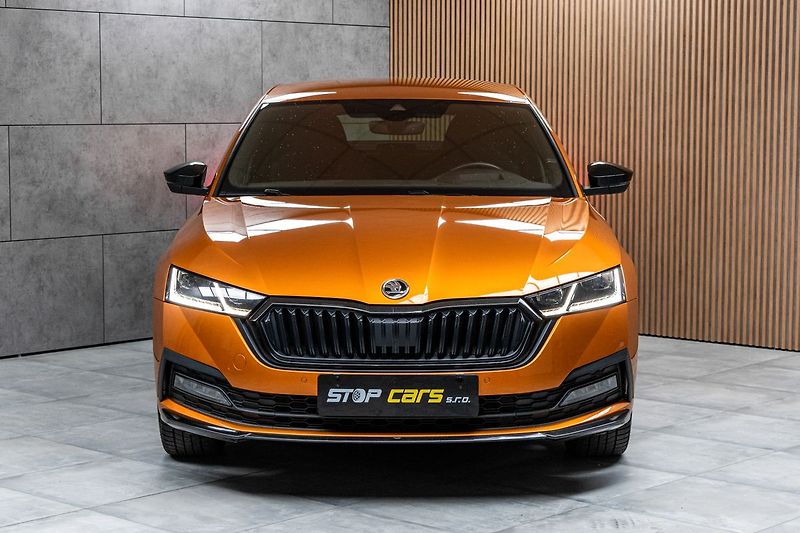 Škoda Octavia 2.0 TSI SPORTLINE*DCC*4x4*ČR - fotka 2 z 57