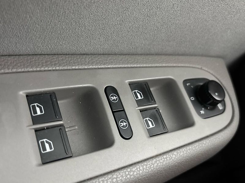 Volkswagen Sharan 7míst - fotka 21 z 26