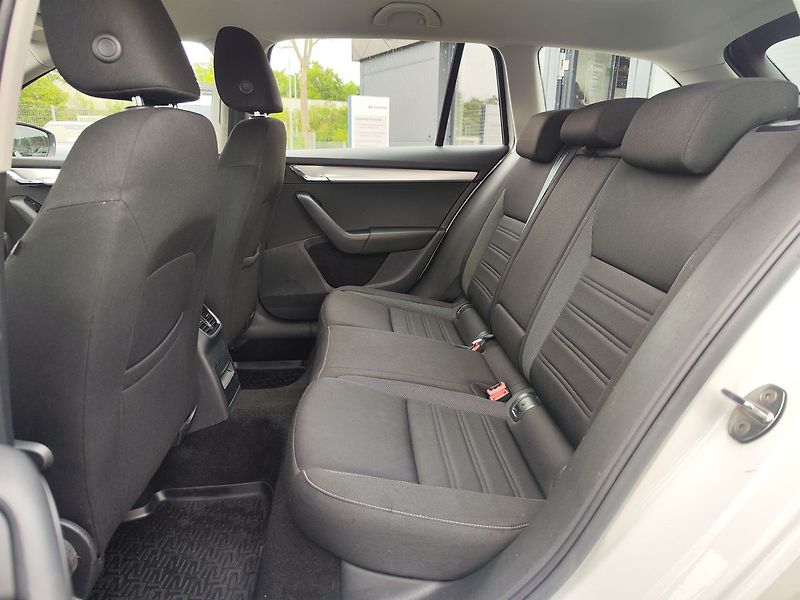 Škoda Octavia 1.5 TSi/96kW Ambition G-TEC - fotka 11 z 26