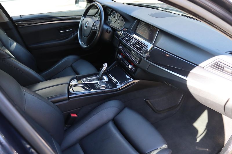 BMW Řada 5 530D XDRIVE F10 190kW - fotka 47 z 50