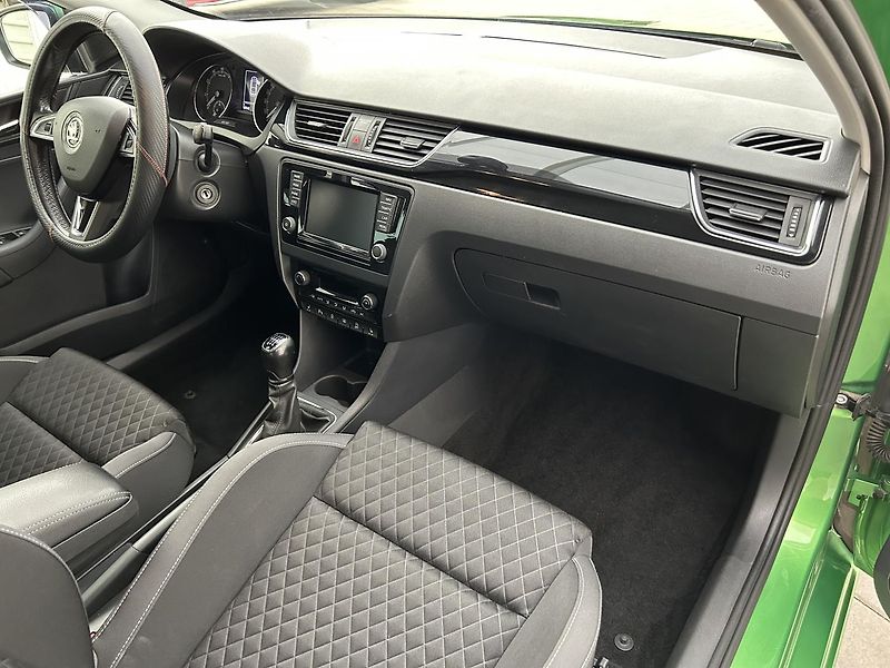 Škoda Rapid 1.0 TSI Style Plus - fotka 25 z 27