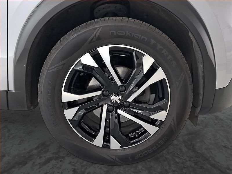 Peugeot 2008 (2020) 1.2 PureTech, Automat, ČR - fotka 15 z 18