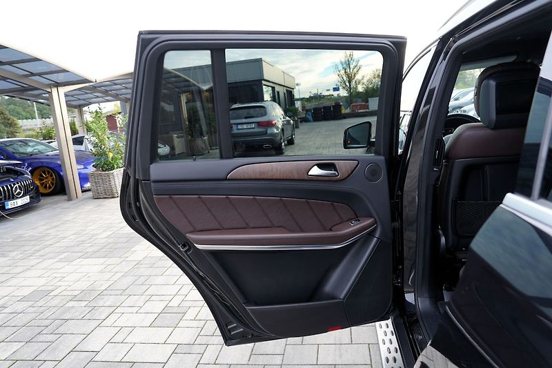 Mercedes-Benz GL 500 V8 AMG/4Matic/NOVÝ MOTOR - fotka 21 z 44