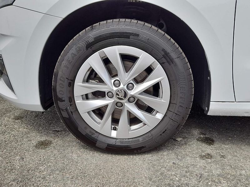 Škoda Fabia Top Selection 1.0 TSI 85kW 7AP - fotka 10 z 20