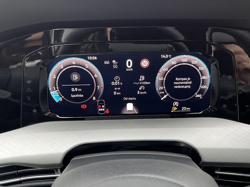 Volkswagen Golf 1.5TSI PEOPLE - fotka 13 z 22