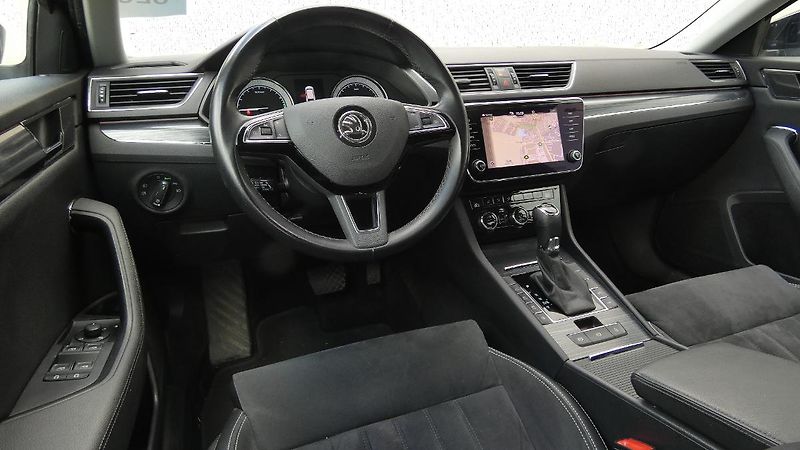 Škoda Superb 1.4 TSI iV Style DSG - fotka 5 z 27