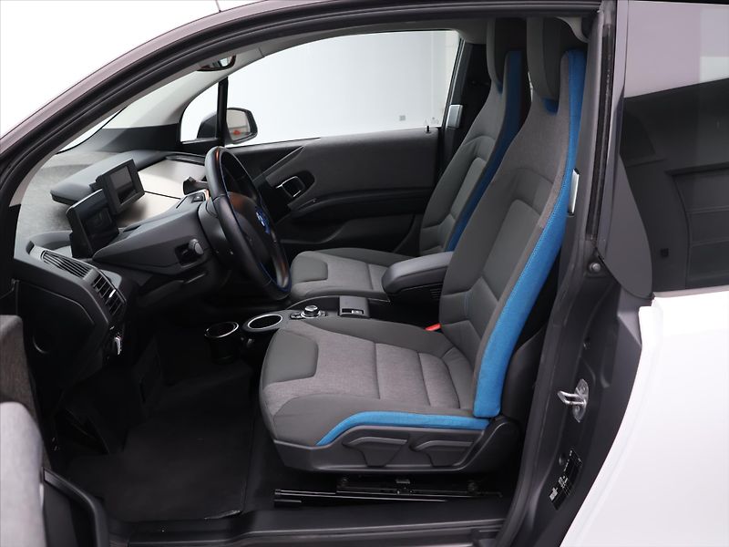 BMW i3 94Ah 75kW Kamera - fotka 11 z 32