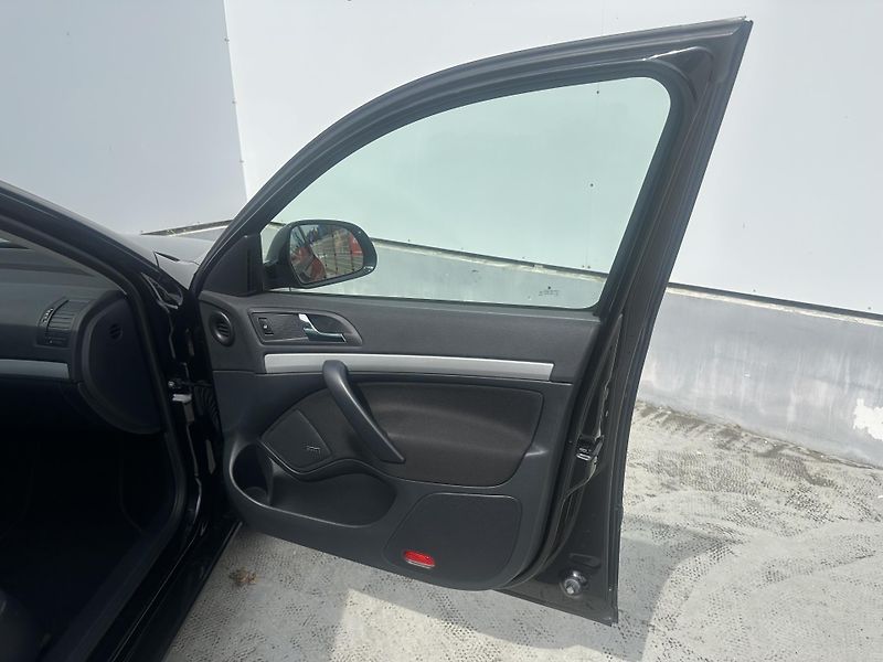 Škoda Octavia (2012) 1.2TSI DSG - fotka 15 z 25