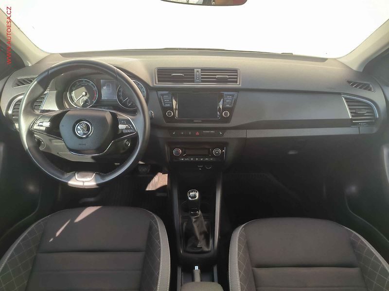 Škoda Fabia (2022) 1.0 TSi, 1.maj,ČR, Ambition - fotka 8 z 21