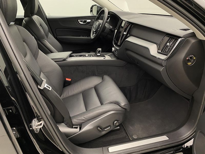 Volvo XC60 B4 AWD BRIGHT PLUS AUT  - fotka 24 z 48