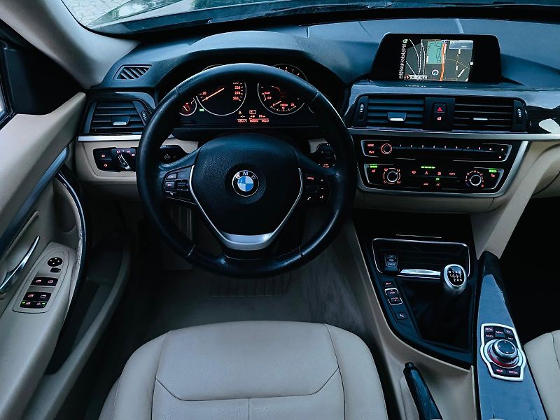 BMW Řada 3 318D GT MANUÁL KAMERA VÝHŘEV  - fotka 23 z 46