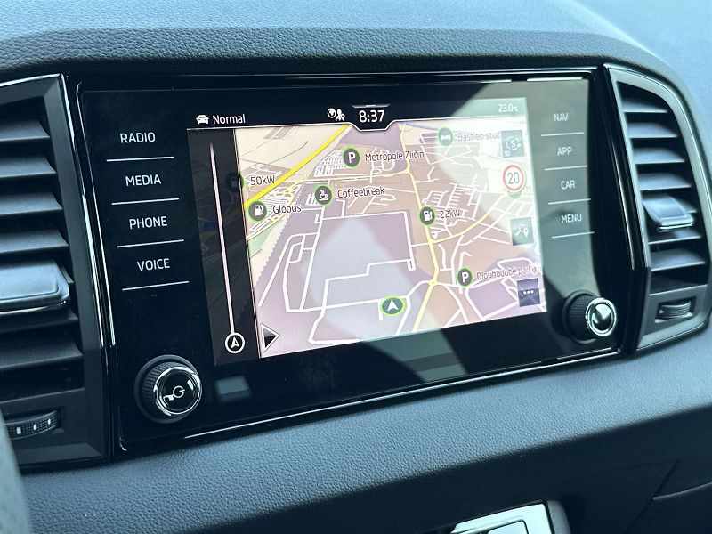 Škoda Karoq (2025) 1.5 TSI DSG Sportline - fotka 11 z 33