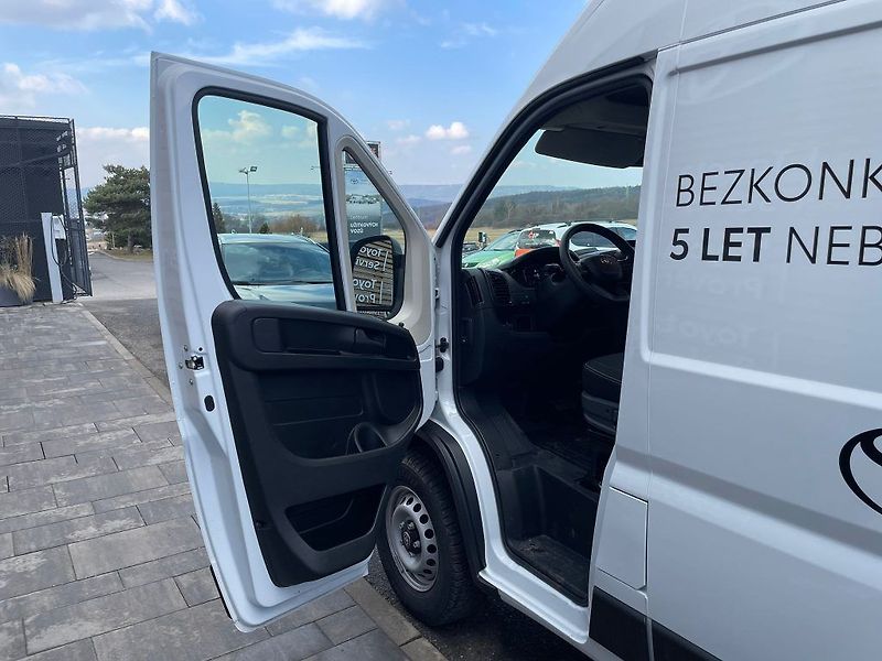 Toyota Proace Max Full Electric (110kWh) - fotka 11 z 25
