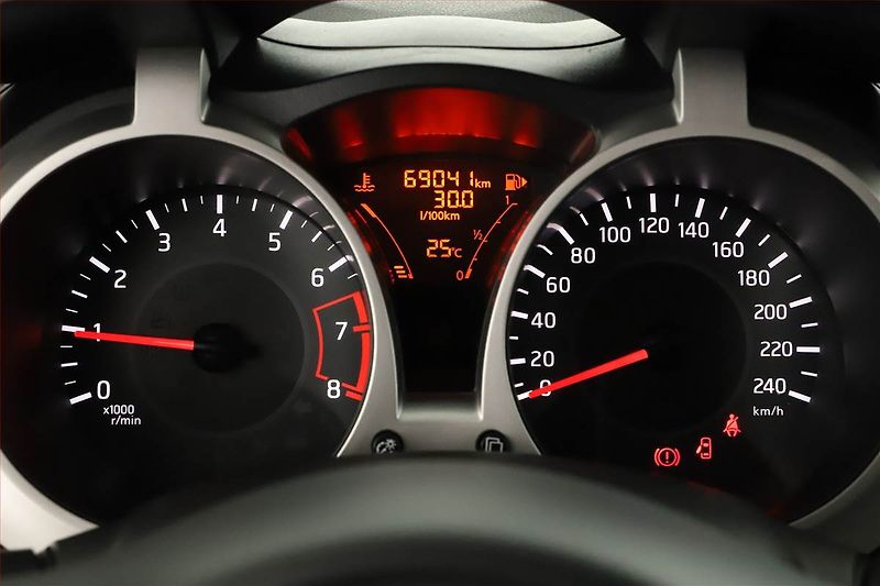 Nissan Juke (2017) 1.2 DIG-T, Serv.kniha, Navi - fotka 9 z 14