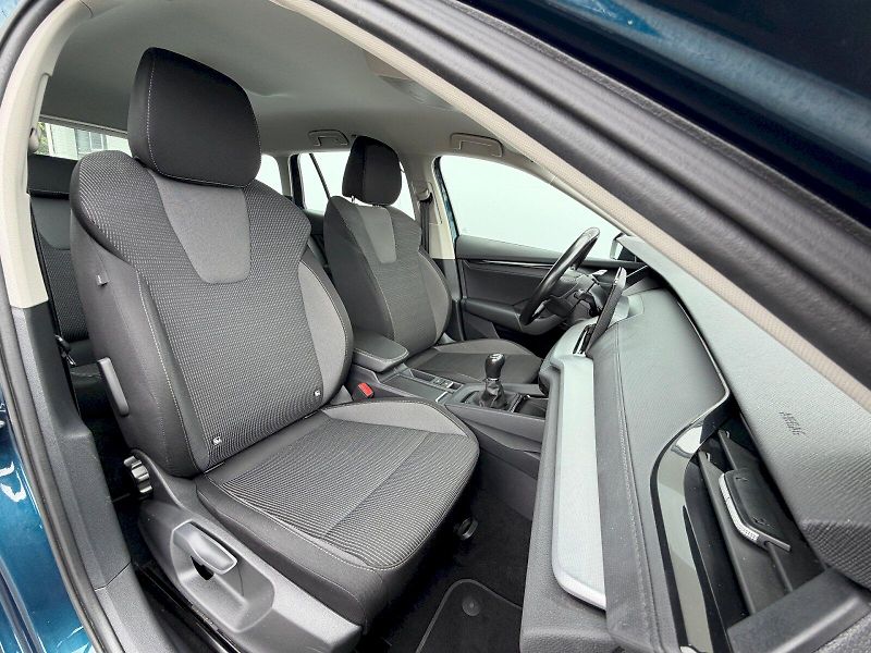 Škoda Octavia (2022) 2.0 TDI 110kW Ambition Plus Ex - fotka 30 z 35