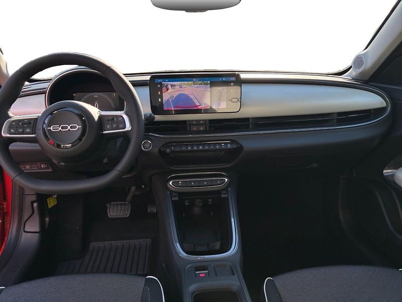Fiat 600 (2026) La Prima 1.2 Turbo Hybrid 110k - fotka 10 z 15
