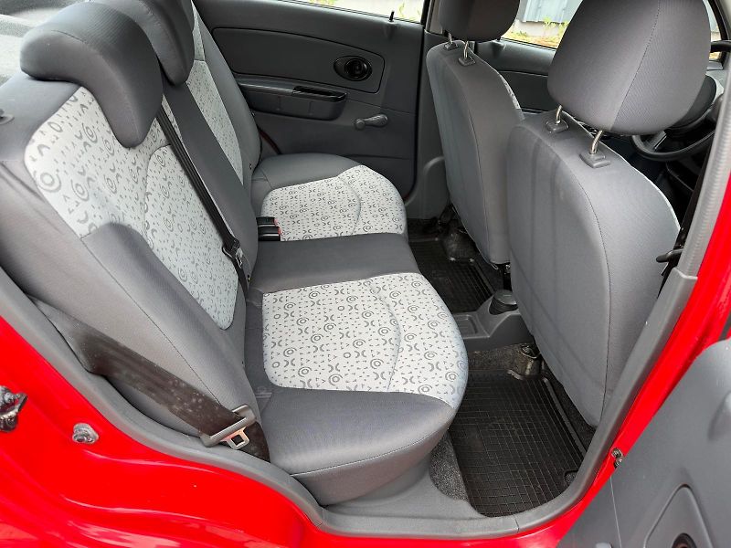 Chevrolet Spark 0,8i / klima / - fotka 13 z 19