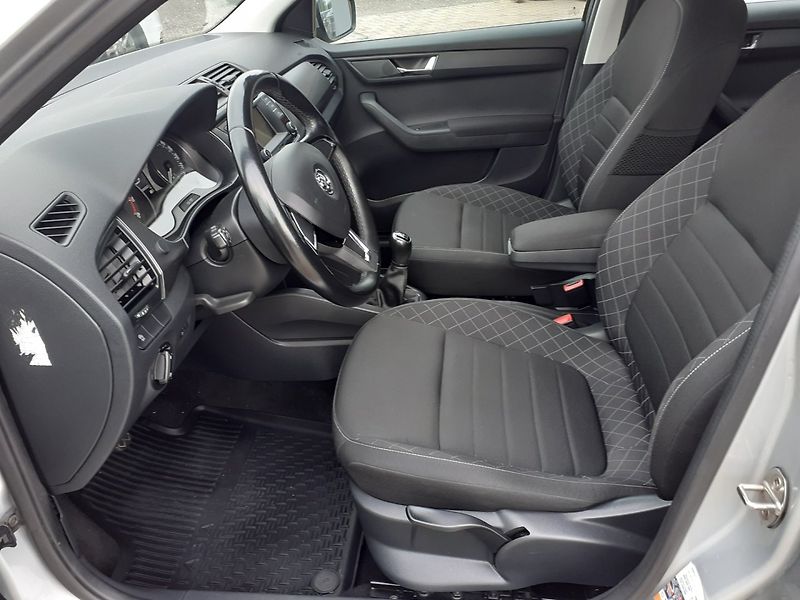 Škoda Fabia (2017) KOMBI 1.0 MPi ČR - fotka 20 z 34
