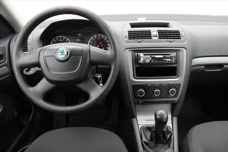 Škoda Octavia 1.6 TDI 77kW 1. MAJ. ČR DPH - fotka 12 z 16