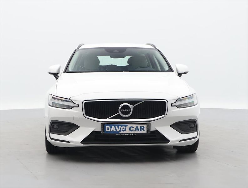 Volvo V60 2,0 D3 110kW Drive-E Momentum - fotka 2 z 30