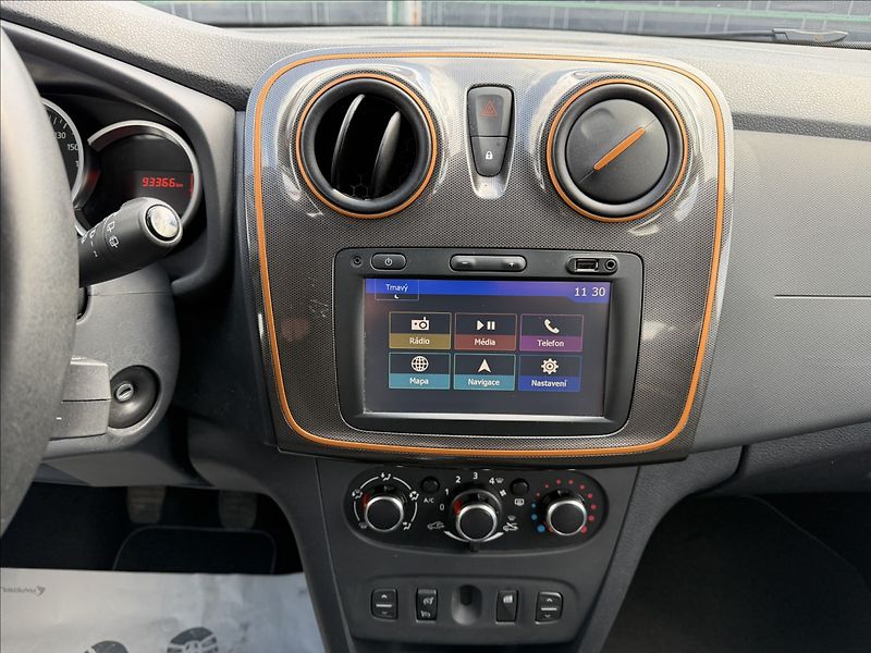 Dacia Sandero 0.9 TCe Stepway - fotka 9 z 18