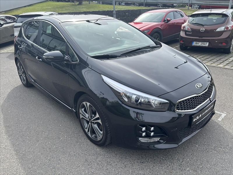 Kia Ceed 1,0 TGDi GT Line NAVI KAMERA - fotka 7 z 38