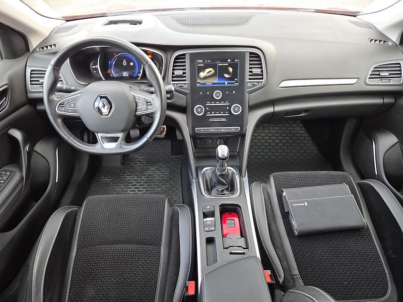Renault Mégane 1,2TCe 92kw 1.MAJITEL  - fotka 8 z 11