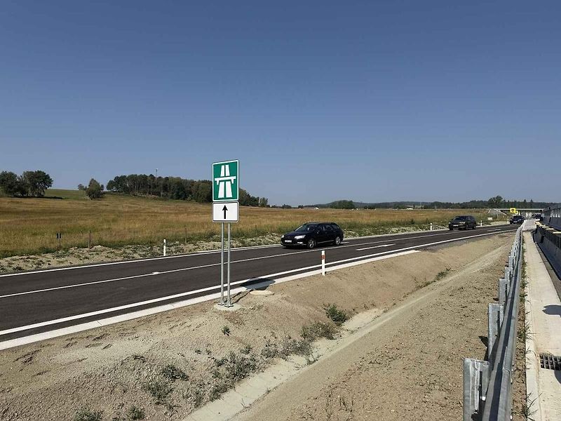 Otevření nového úseku dálnice D3 od Nažidel k Dolnímu Dvořišti.