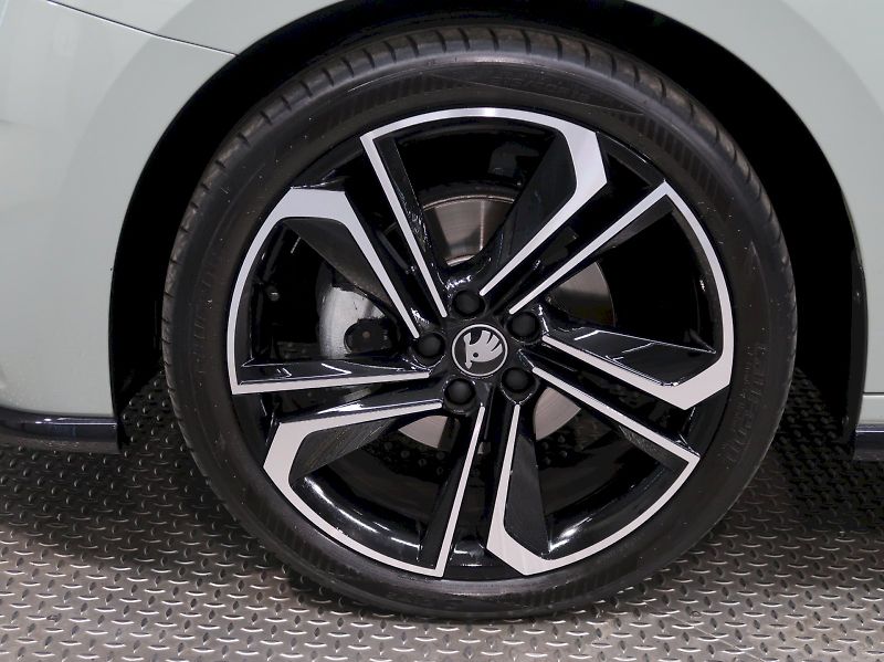 Škoda Fabia (2026) MONTE CARLO 1.5TSI 110KW DSG N - fotka 12 z 41