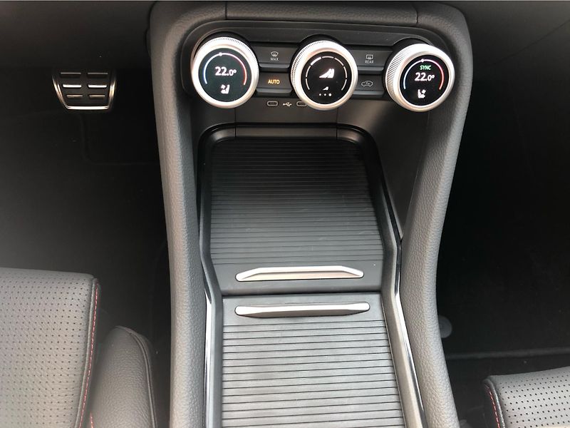 Škoda Kodiaq 2,0TSI - fotka 22 z 30