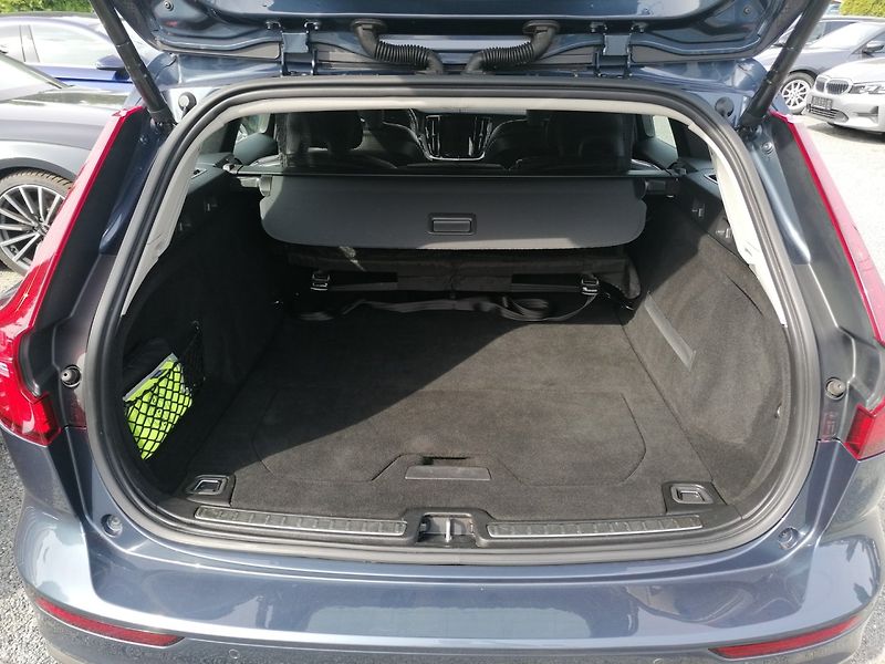 Volvo V60 (2020) 2.0 T6 AWD PHEV INSCRIPTION - fotka 33 z 42