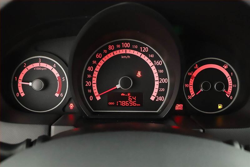 Kia Ceed (2011) 1.6 CRDi, Serv.kniha, po STK - fotka 9 z 16