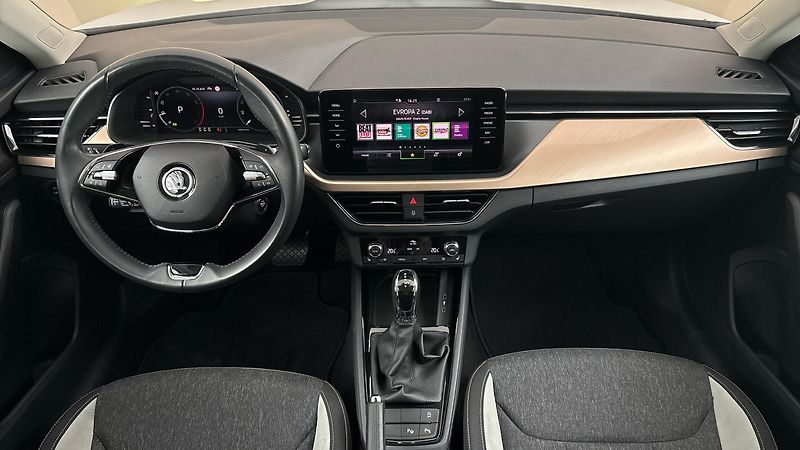 Škoda Kamiq 1.5 TSI DSG Style - fotka 8 z 28