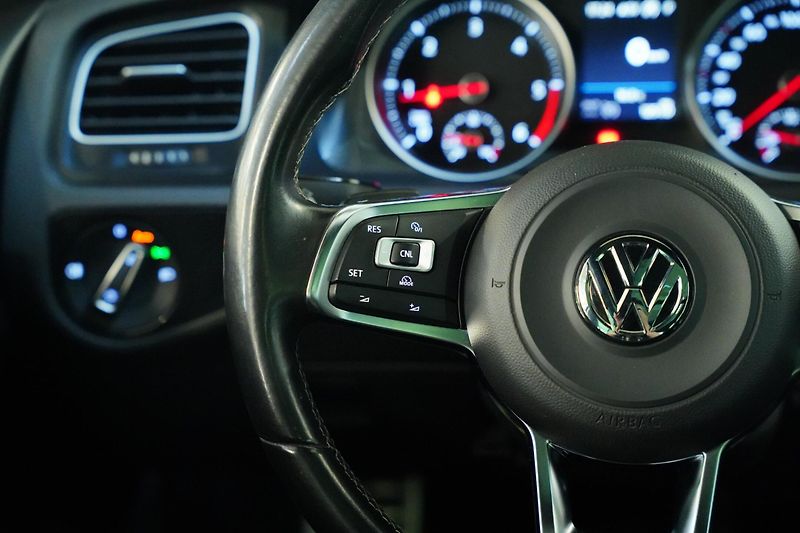 Volkswagen Golf - fotka 17 z 29